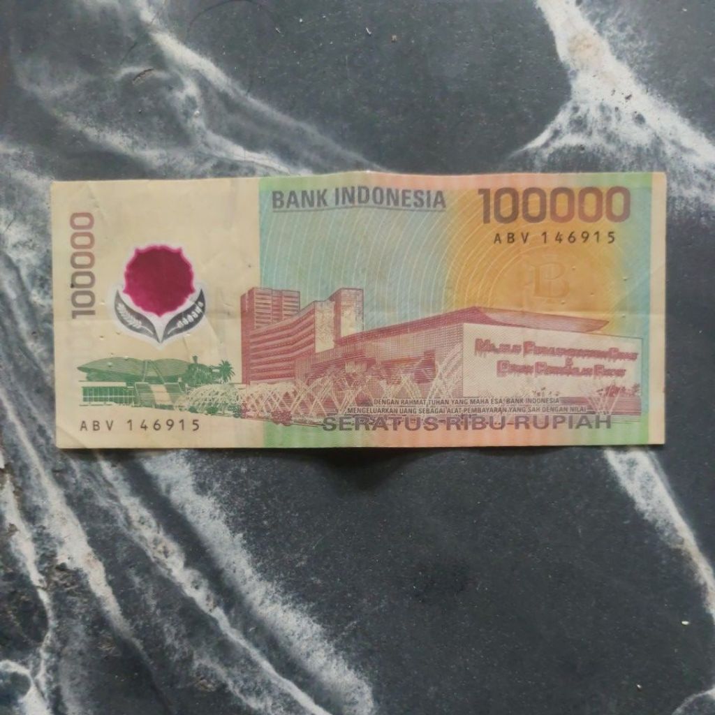 Uang Bank Indonesia 100.000 Rupiah ABV 146915 Seratus Ribu Rupiah