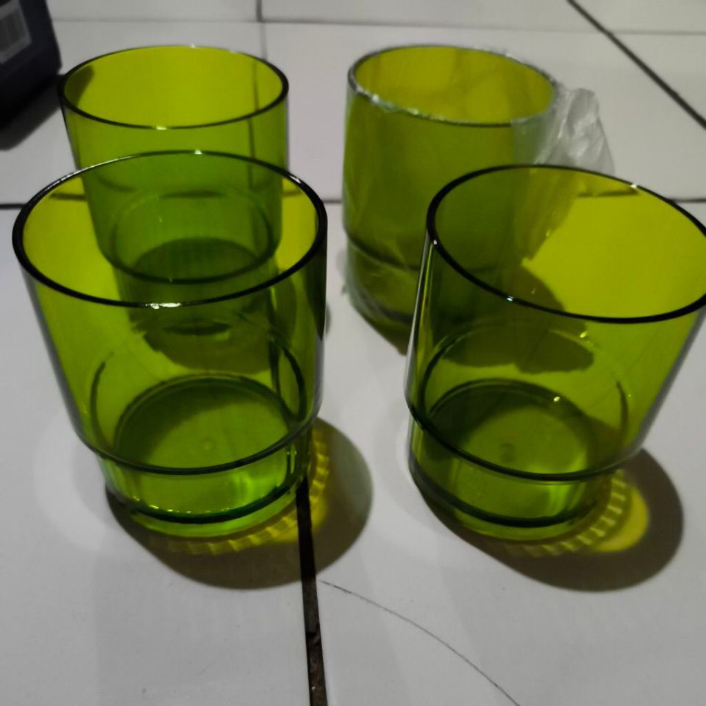 Gelas kristal Tupperware