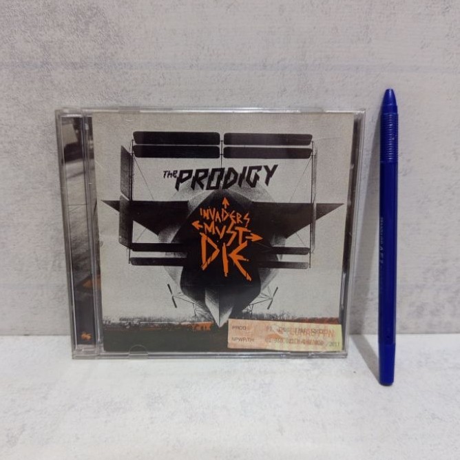 KASET CD INVADERS MUST DIE - The PRODIGY