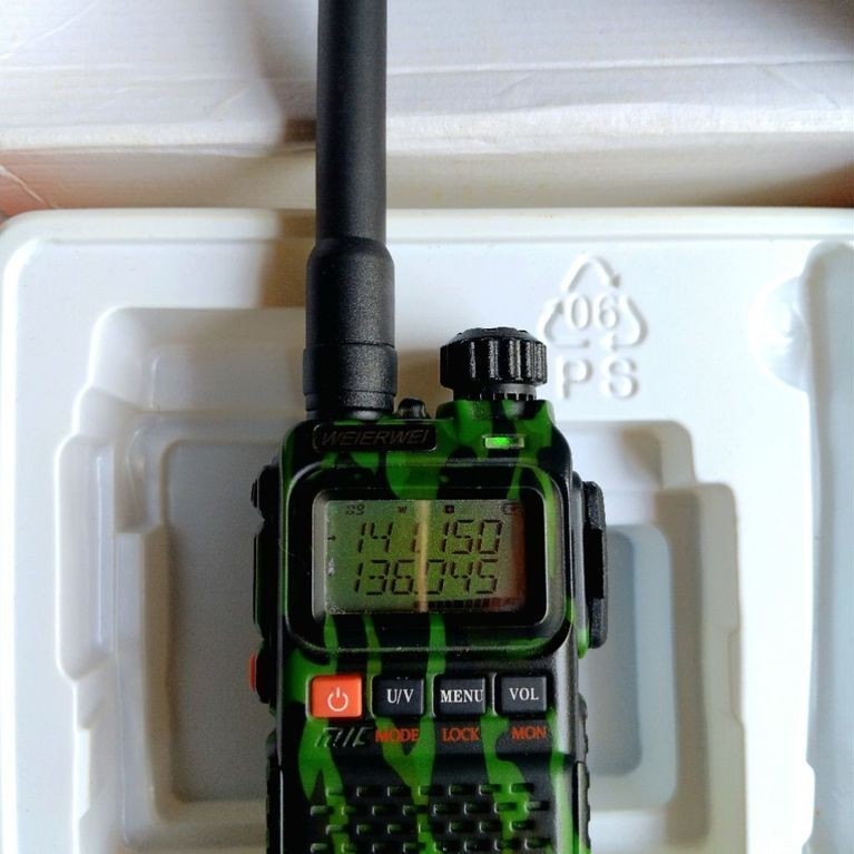 HT Second Weierwei UV-3R+ dual band vhf/uhf