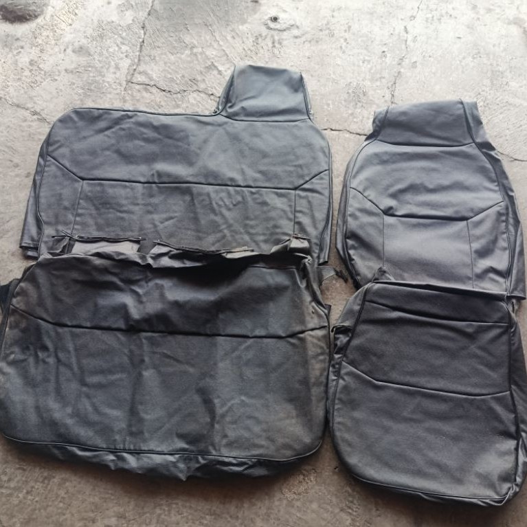 Cover Jok Canter PS 136.HDL .Baru Original copotan Satu Set Hitam