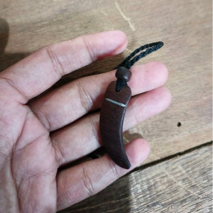 kalung kayu ulin timbul/kayu besi kalimantan