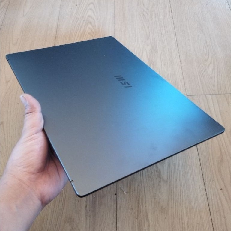 LCD Back Cover Casing Atas Bagian A MSI Modern 14 M14 Carbon Gray