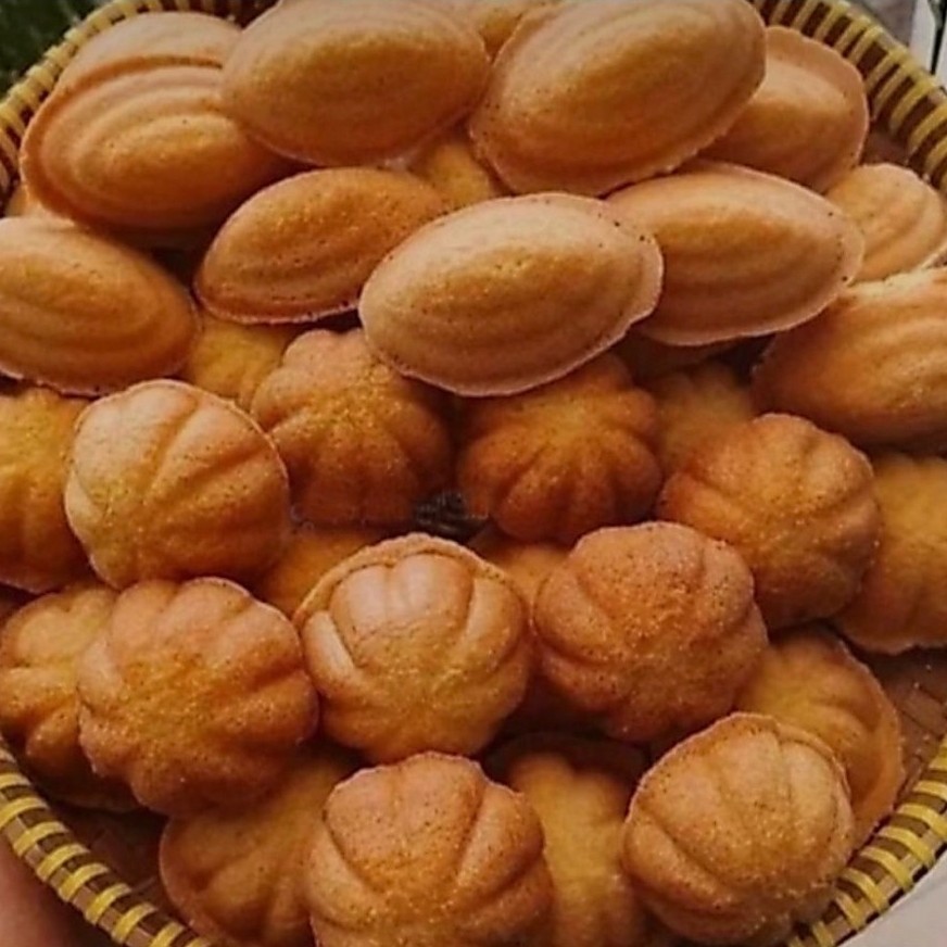 Bolu Kijing Khas Ciamis - Lembut, Manis, Cemilan Keju