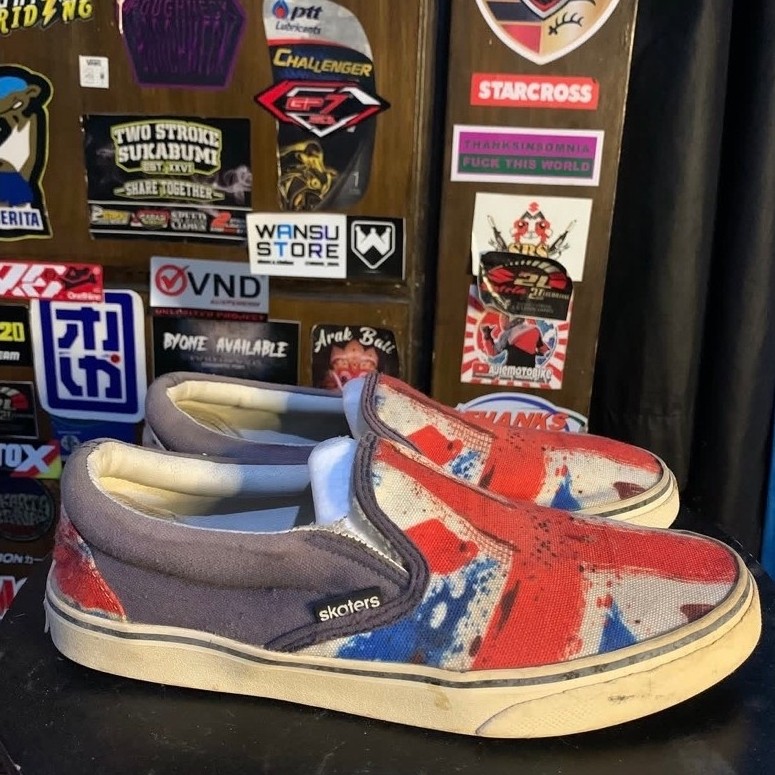 sepatu slip on skaters