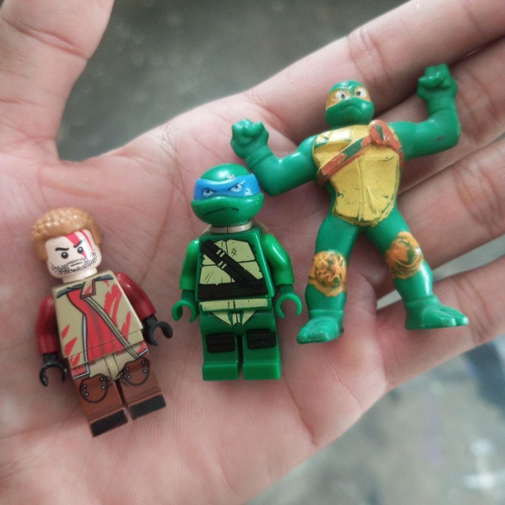 Brick Ninja Turtle & Random Lego KW Take all
