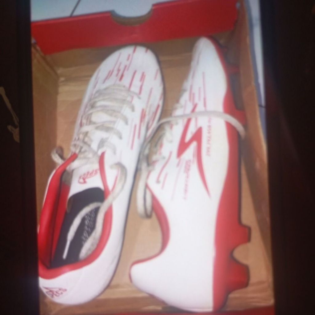 Sepatu Sepak Bola Second Specs Lightspeed FG