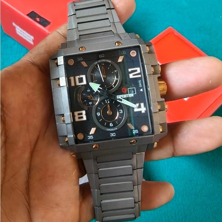 ExpEDITION E6757M TITANIUM