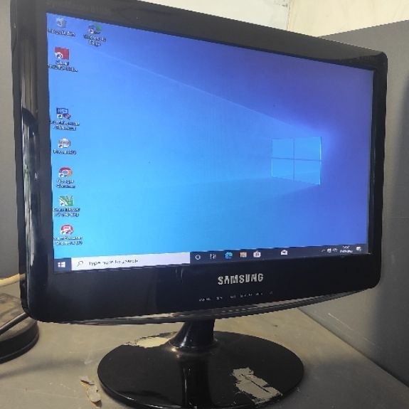 Monitor LCD Samsung SyncMaster B1630N 16 Inch Widescreen Bekas - MONITOR SAJA