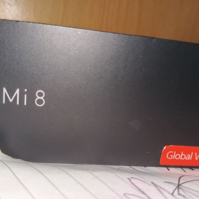 Kotak HP MI 8 Global Version