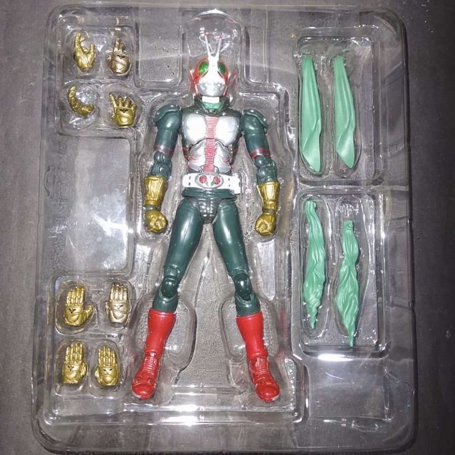 SHF Kamen Rider V3 The Next