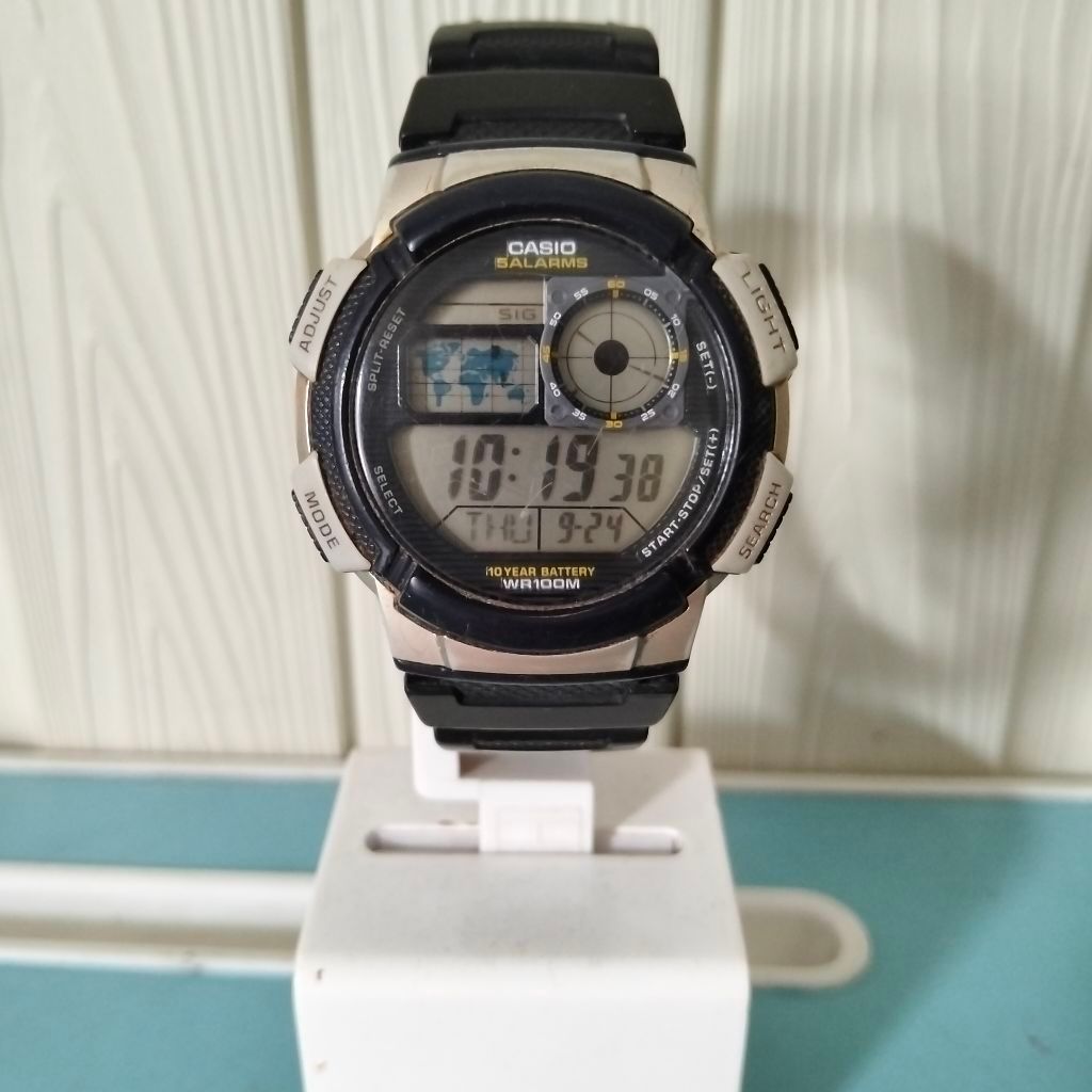 Jam Tangan Pria Casio AE-1000 Silver // Second