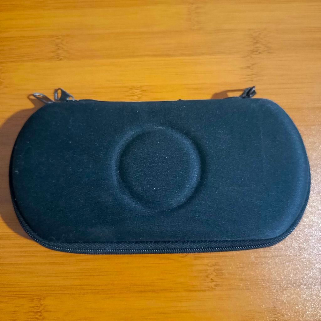 Tas Pouch Soft / Semi-Hard Case Sony PSP 1000 2000 3000 Slim Fat - Bekas / Second
