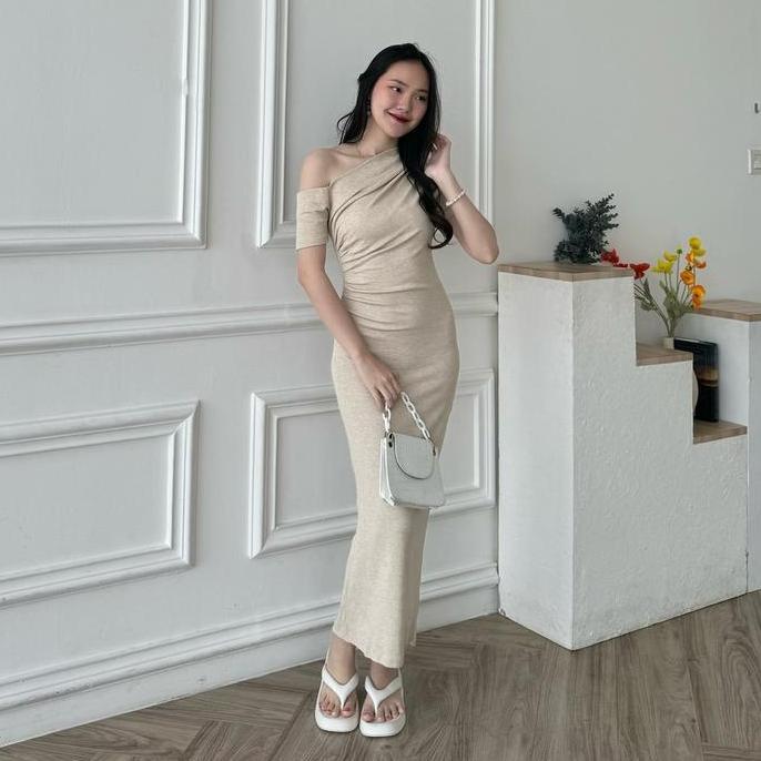 13 / 13 Off Shoulder Dress | Daybydate | Knit Dress Off Shoulder Dress