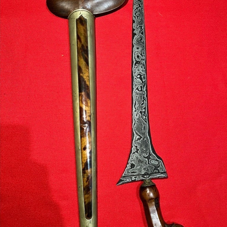 pusaka keris brojol full pamor