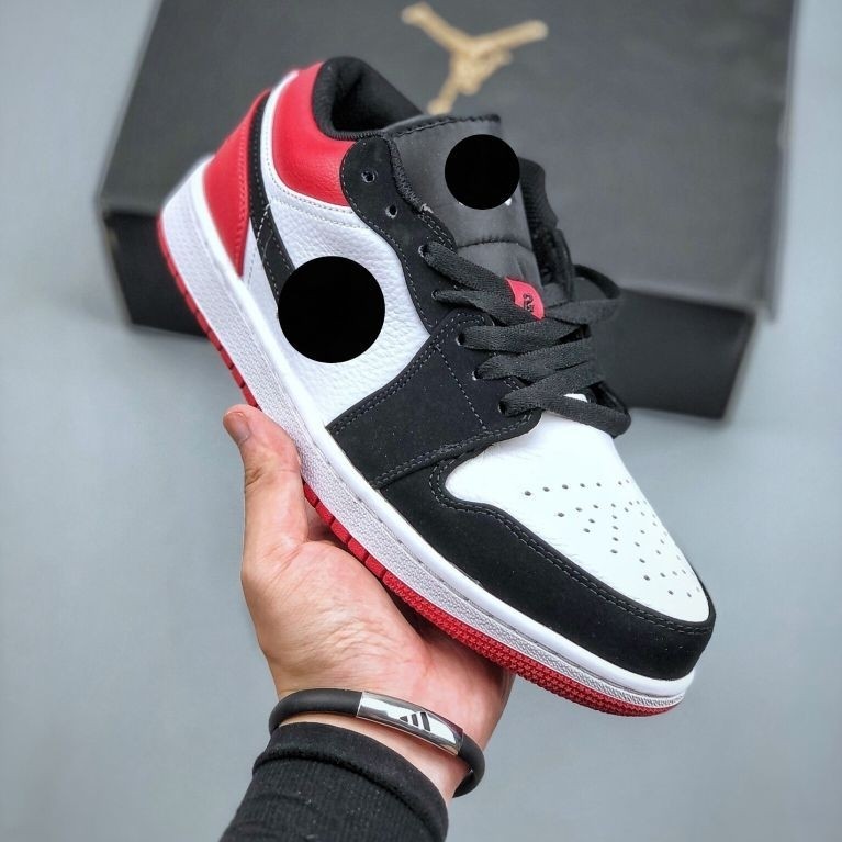 Air Jordan 1 Low Black Toe