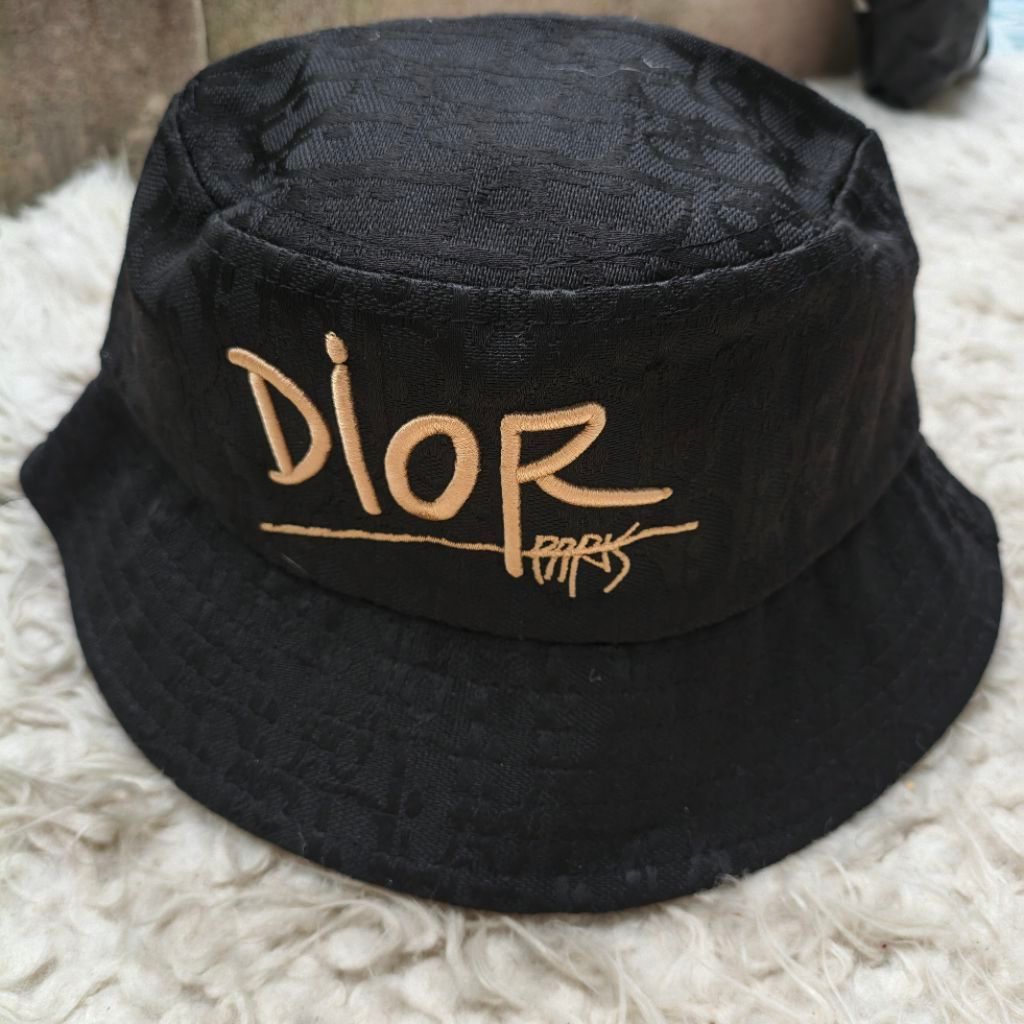 black bucket hat topi baseball hitam monogram Dior paris unisex