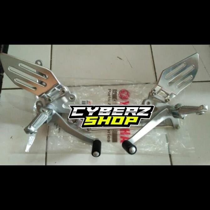 Footstep Underbone R15 V1 V2 original Original