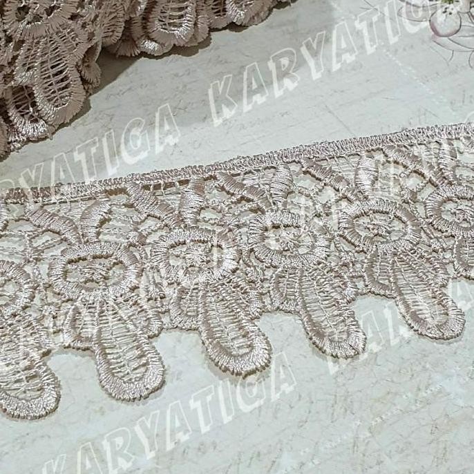 

paling diminati] Renda Bordir Giper Coklat Susu Kode 32907 - Lebar 7 cm Panjang 15 Yard