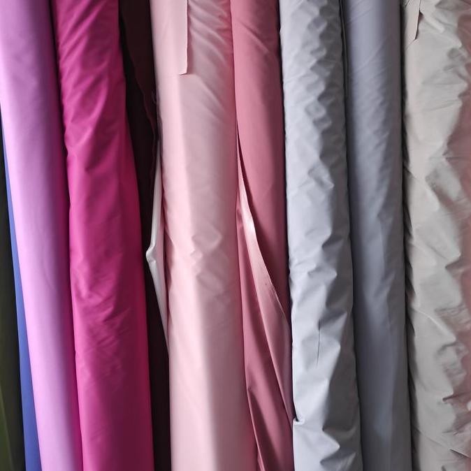 KAIN WATERPROOF (KAIN TASLAN BALON, LEBAR 150CM)