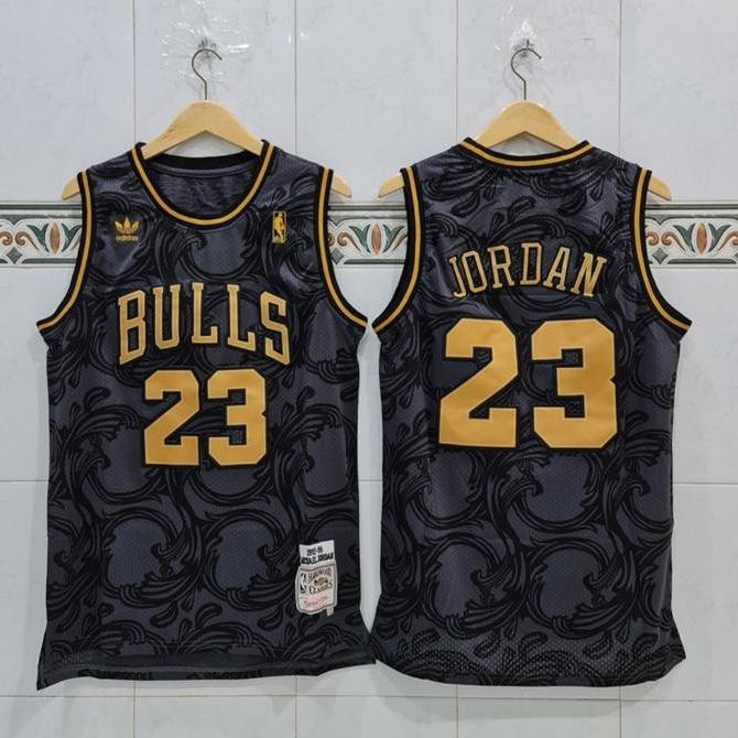 Baju Jersey Basket Swingman Classic NBA Michael Jordan Bulls BlackGold