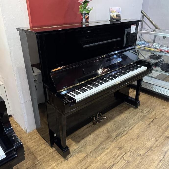New  piano yamaha u3