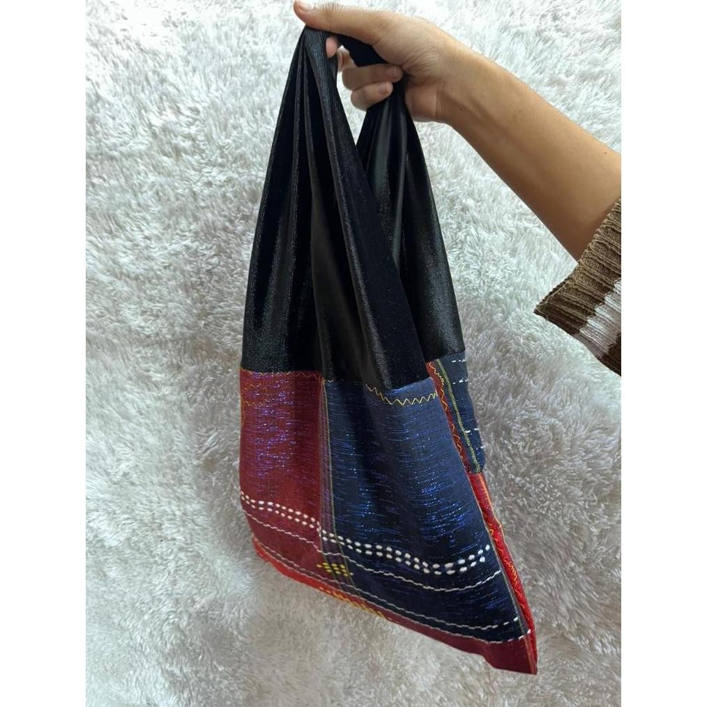 Diskon Totebag Motif Ulos - Tas Jinjing - Tas Totebag Etnik - Totebag Ulos Batak / K E Diskon