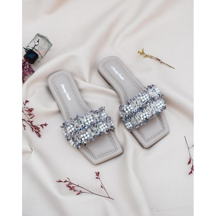 DR181>> Cheung Kuedz Elizabeth Sandal Teplek Slop Wanita Variasi Mutiara Cewek