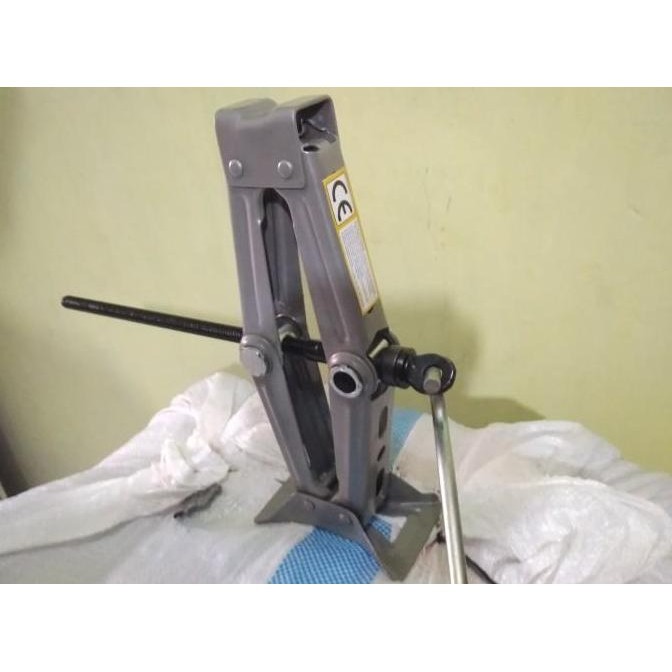 Dongkrak Mobil Model Jembatan Scissor Jack 1 Ton REL ORIGINAL