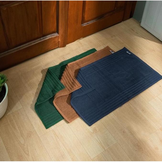 Keset Kaki Handuk Kamar Mandi