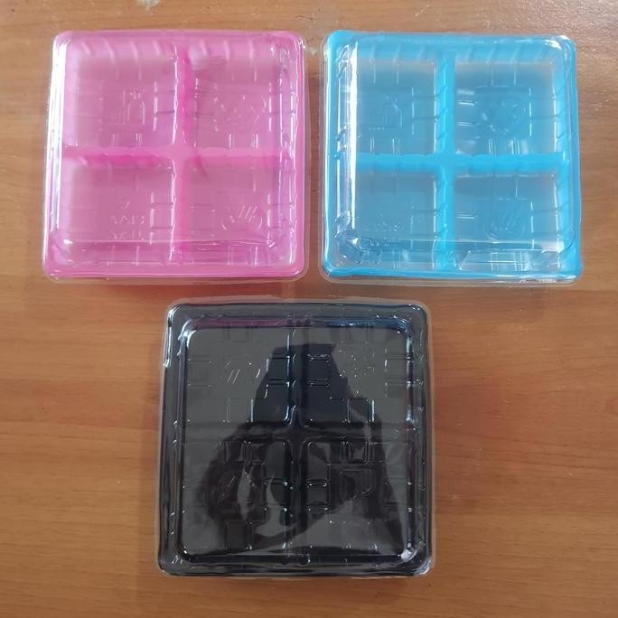 Mika Puding Sekat 4 / Mika Mooncake Sekat 4 / Mika Cupcake / Mooncrispy Mika Mochi