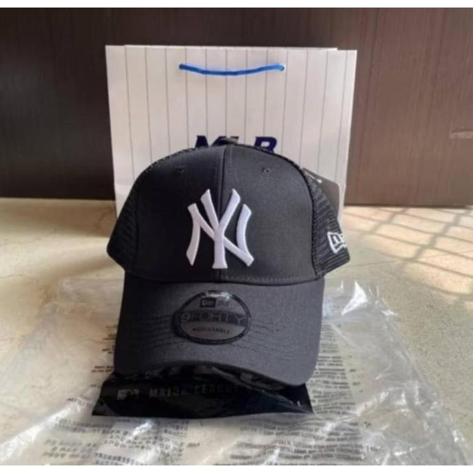 Topi Baseball Mlb Ny Trucker White Logo Original Black Caps CM