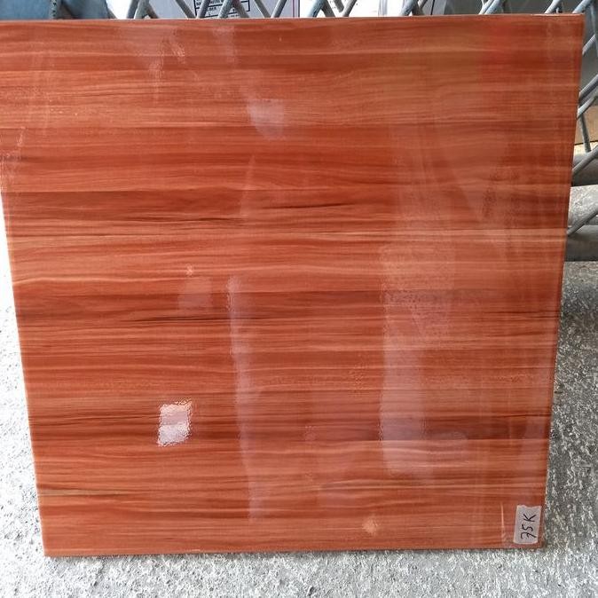 Terbaik Keramik Lantai 50X50 Glossy Halus Cokelat Motif Urat Kayu Pegasus Kw 1 100% Ori