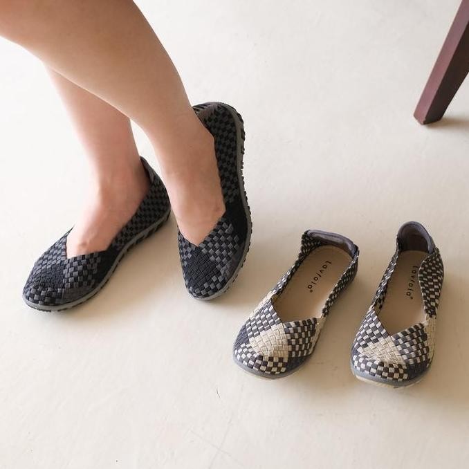 Laviola 4615 Lsy - Sepatu Slip On Rajut Wanita Black Dan Beige Shoes Flat