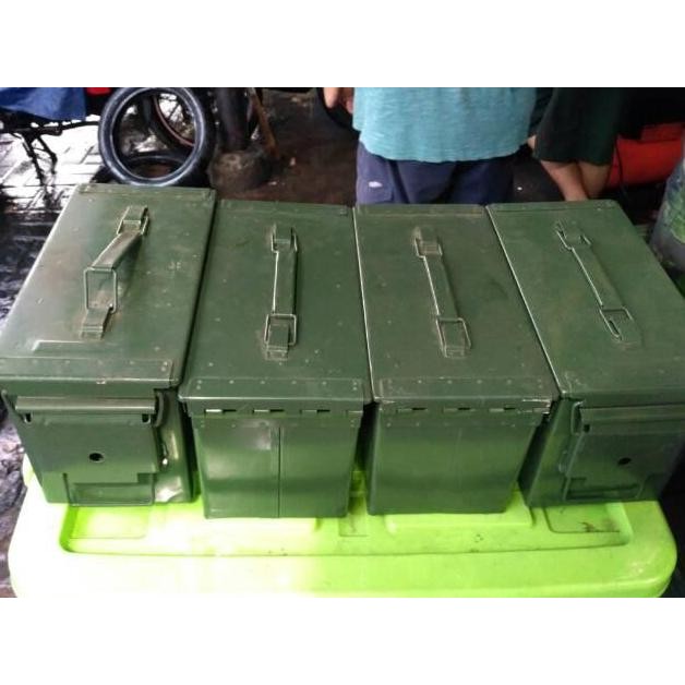 Kotak munisi / kotak peluru pindad