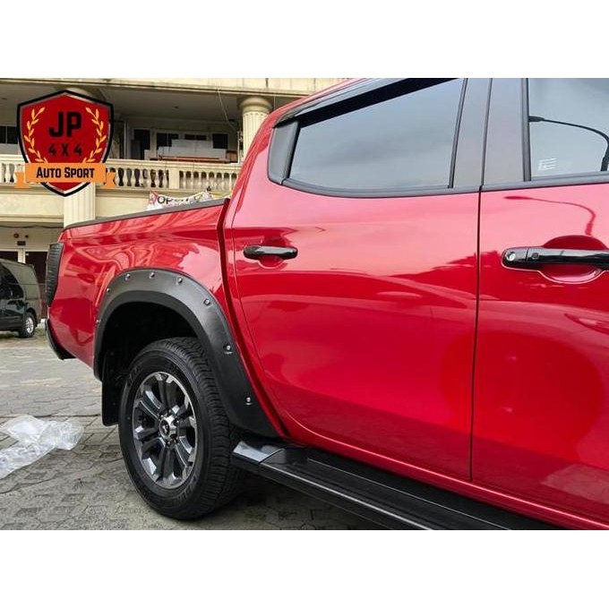 Over Fender Triton 2020 Model Baut L