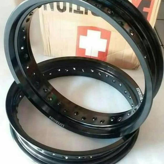 VELG SUMO EXPEDITION 300-350 RING 17 BLACK