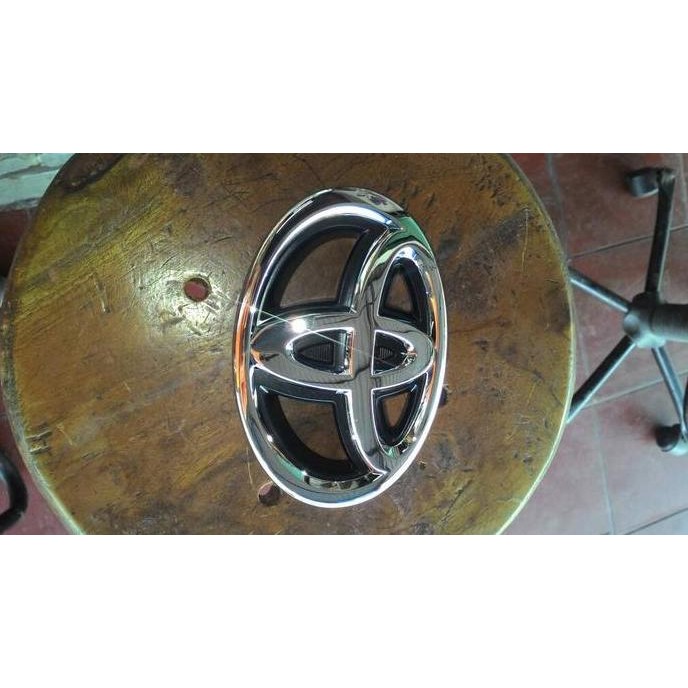 Emblem Grill Innova 2011 Sampai Innova 2015 Ori