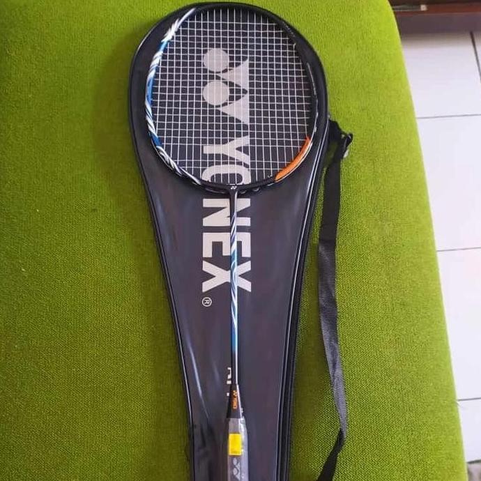 Raket Badminton Yonex Full Carbon Lengkap