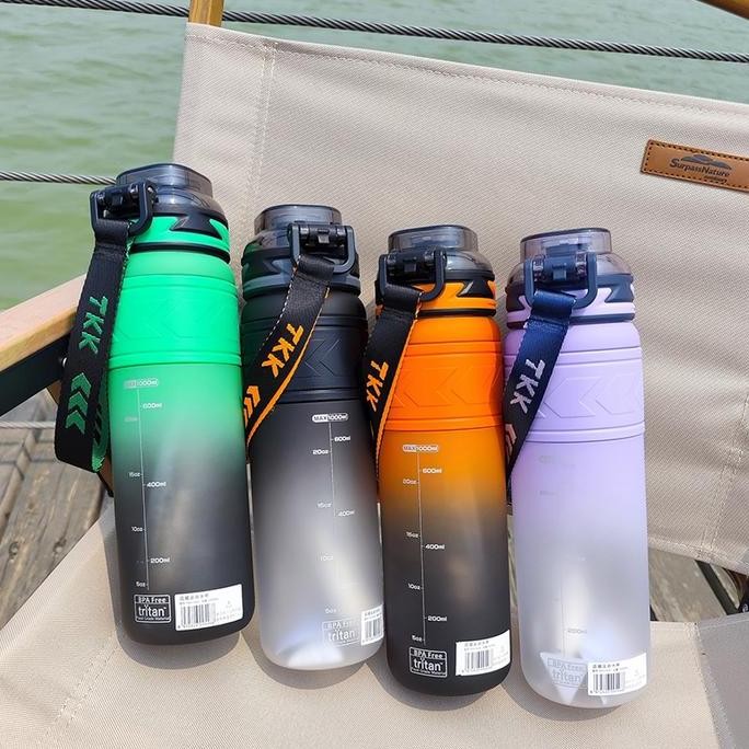 TKK 1020 Botol  1 Liter BPA FREE Ada sedotan dan tali pegangan infused Botol Air minum Tritan Anti t