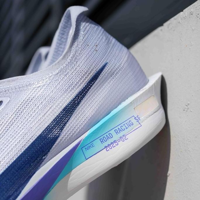 Nike Zoomx Streakfly 2 Ghost Persian Violet Blue Lightning Blue Void (100% Authentic)