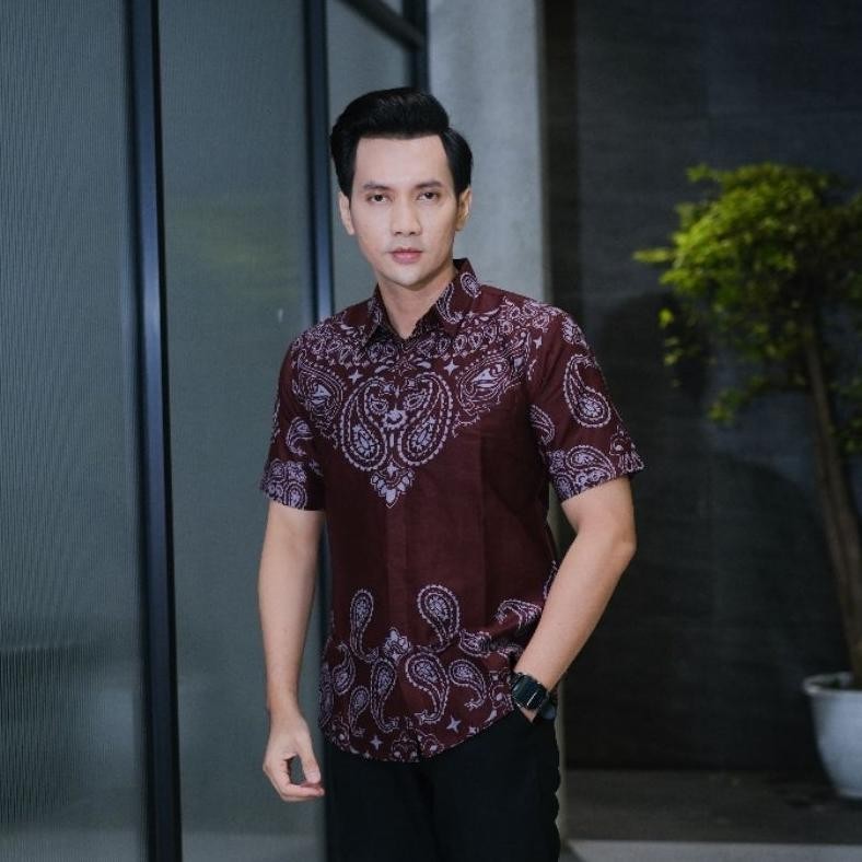 Ready Batik pria Arya kamandanu Merah Maroon original Slimfit,kemeja batik pria lengan panjang pende