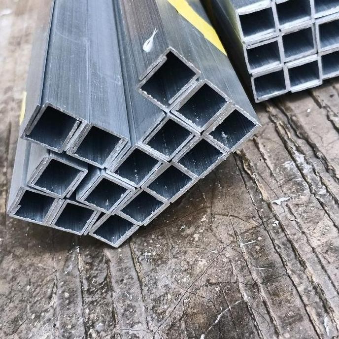 Premium Lis U Aluminium 1CM Hitam 3meter Promo