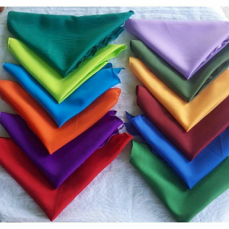 Syal Dewasa / Slayer Segitiga Dewasa / Syal Polos Dewasa Bahan Cotton / Satin Bentuk Segitiga