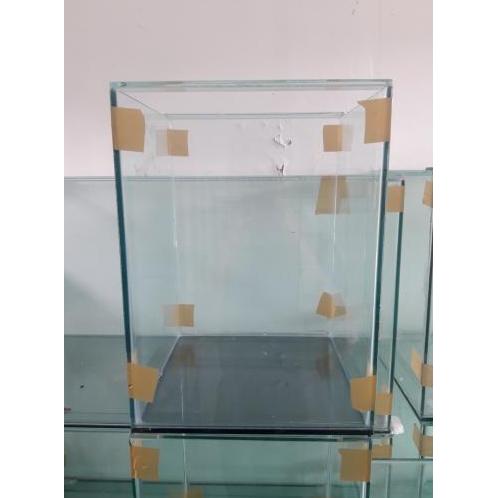 AQUARIUM 30X30X40 MURMER