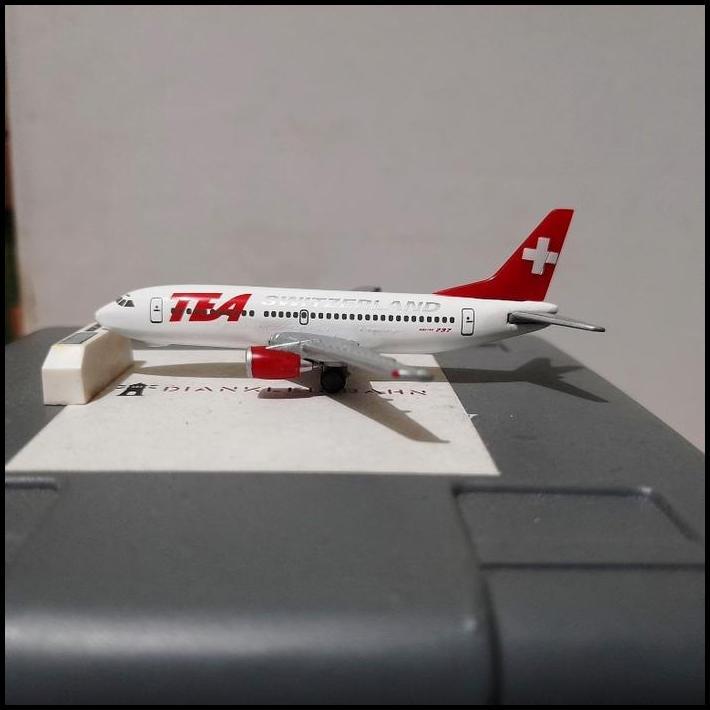 TERBARU HERPA WINGS SKALA 1:500 - BOEING 737-700 TEA SWITZERLAND (HWL25) 