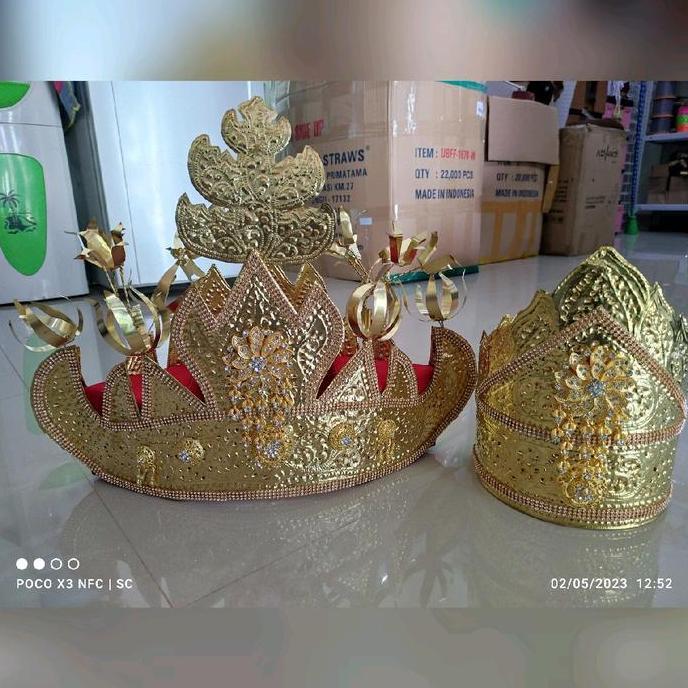 siger mahkota pengantin Lampung Pepadun  wanita atau pria Laki-laki Perempuan