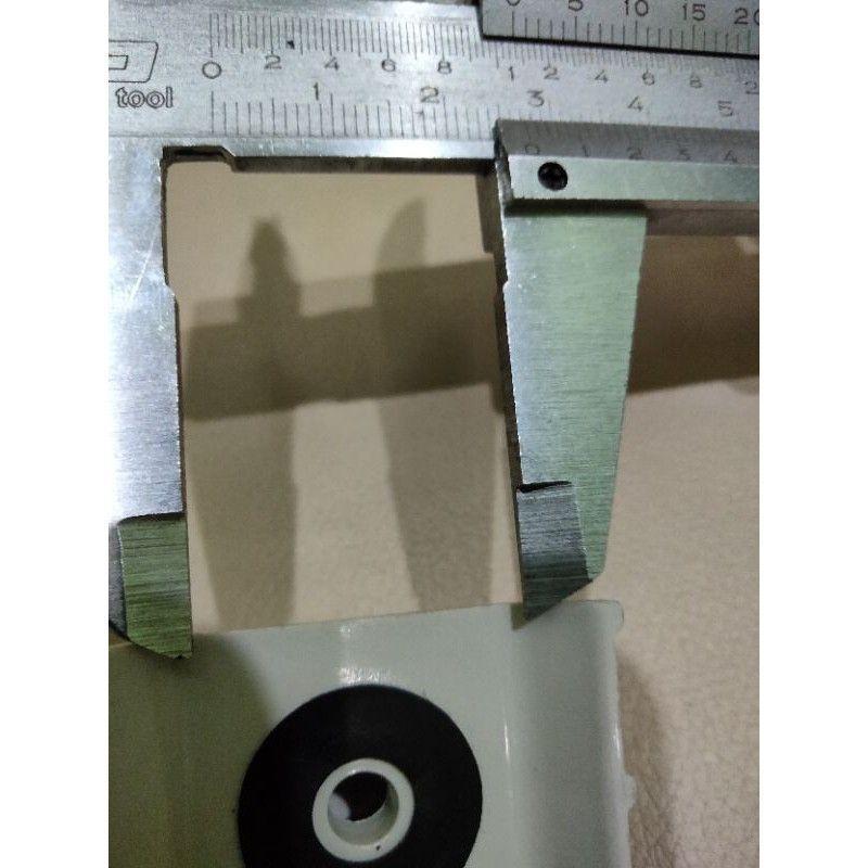 Roofseal Persegi Putih Hitam Biru / Baut Genteng Upvc Alderon Tahan Panas