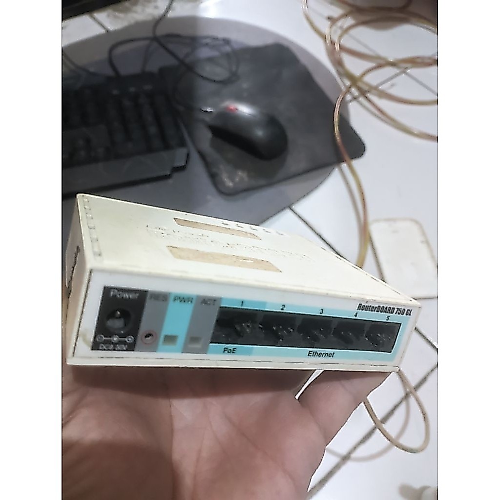 MIKROTIK RB 750 GL