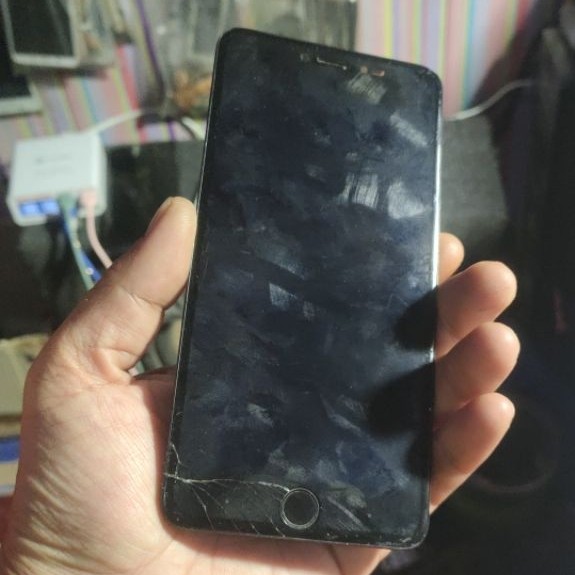 lcd advan G2 i55c ori copotan minus ada retak pojok bawah sentuh msih normal.